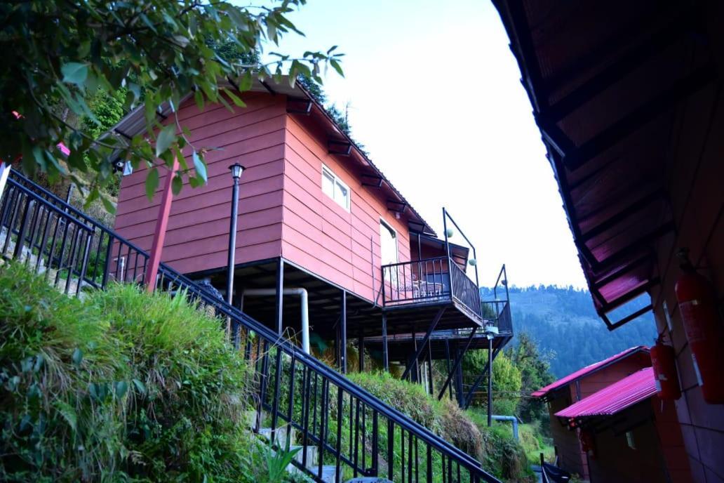 Aamod Resorts Dalhousie ! Luxury Cottage Resort Kültér fotó