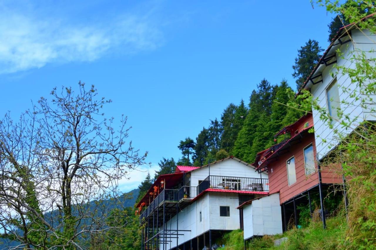 Aamod Resorts Dalhousie ! Luxury Cottage Resort Kültér fotó